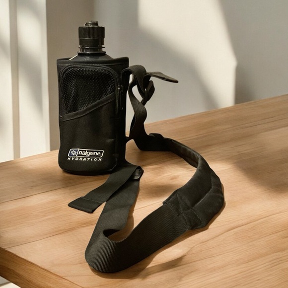 Nalgene Hydration 1000Ml Bottle & Adjustable Strap Case! - Picture 3 of 15
